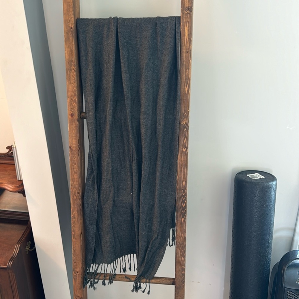 Grey Heathered Scarf